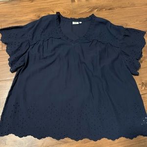 Women’s navy top - size xl